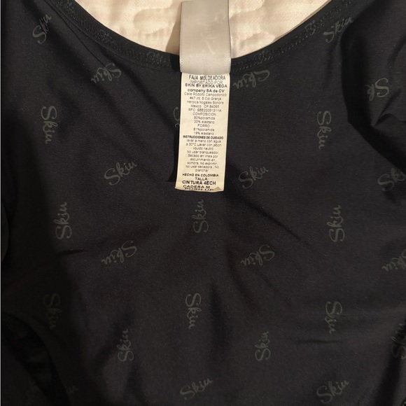 Faja - Picture 5 of 6